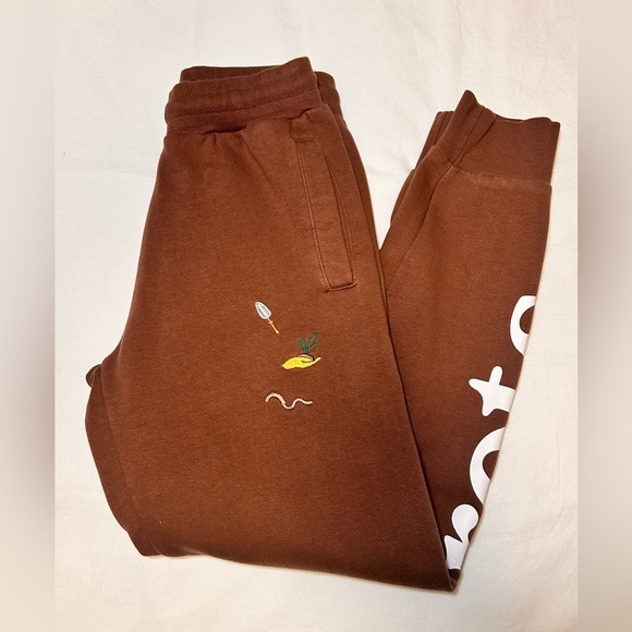 CROCS Carrots by Anwar Embroidered Joggers Size Small Grey - Picture 2 of 11